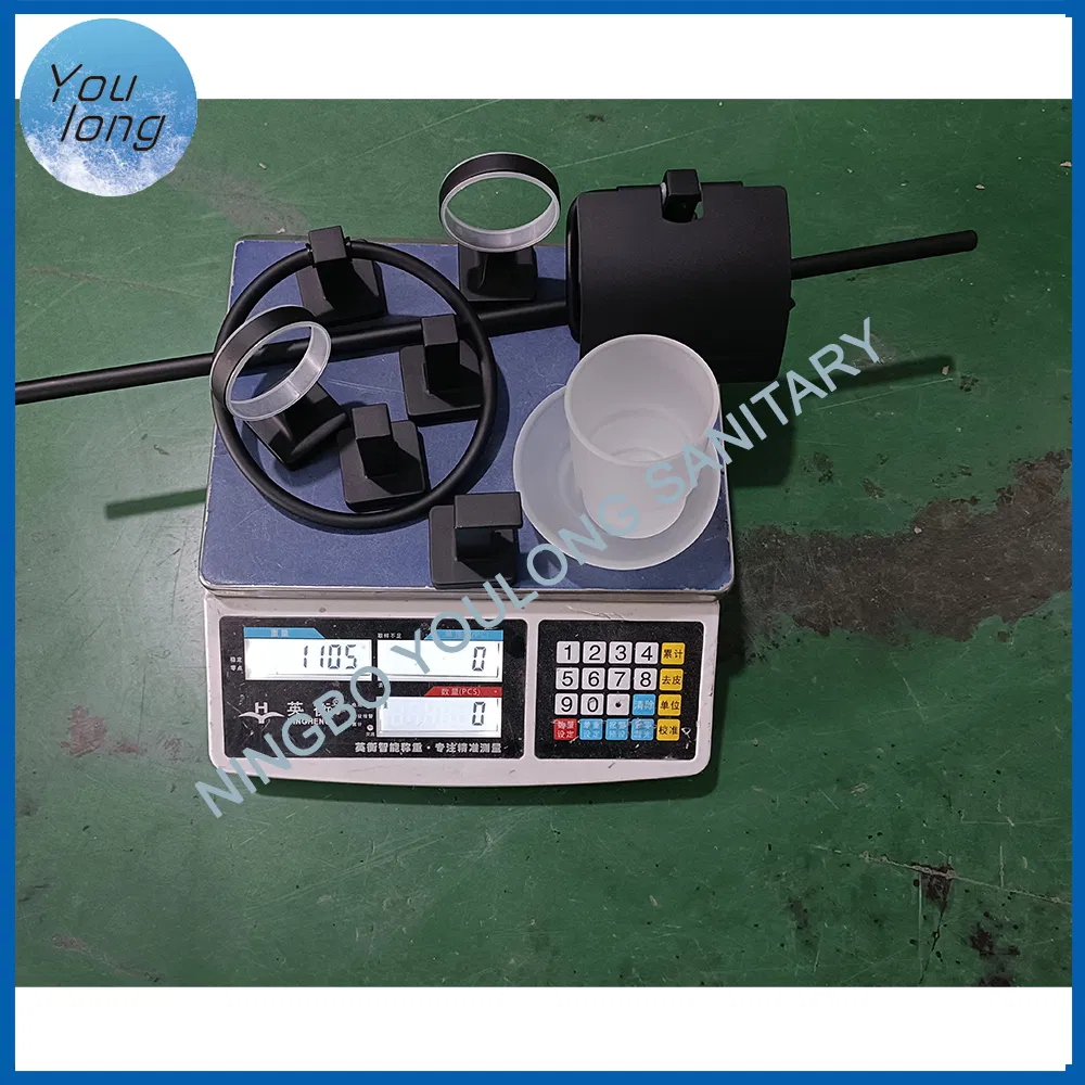 Bathroom Accessory Set 4