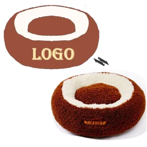 Cama para mascotas blanca de Factory Coffee, suave, con borde elevado, diseño de dona antiansiedad, logo bordado personalizado, juguete de peluche de dibujos animados