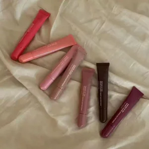 Rhoad Glossy Lip Balm