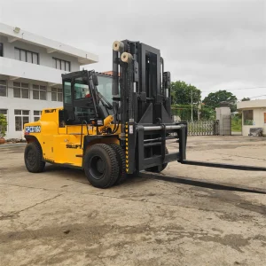 Multi-Purpose 2.1t-4.7t Lifting Capacity Rough Terrain Forklift for Quarry Transport