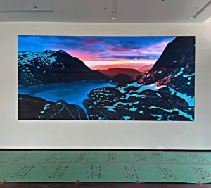 P2.5 Airport Advertising