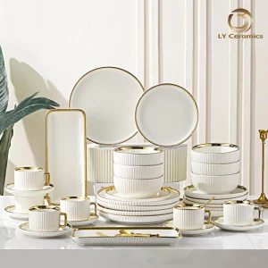 32-Piece Tableware Set