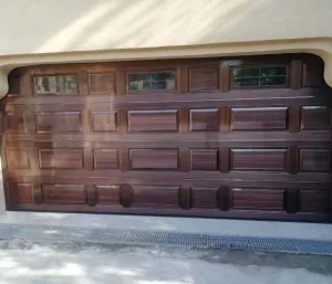 Modern Space-Saving Garage Door Design for Elegant Villas