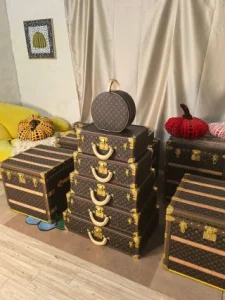 Stackable Trunk