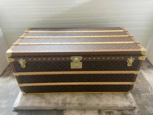 LV Tower Trunk