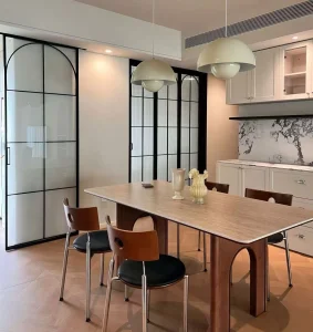 باب زجاجي مقوس من الألمنيوم بتصميم فرنسي حديث للمساحات الداخلية