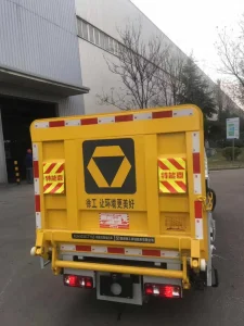 Electric Tail Lift with Robust Design for Heavy Loads