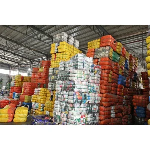 Grade a Secondhand-Clothes Bundle UK 45kg Bale Winter Used Clothes and Shoes Container for Man Ladies and Children From China