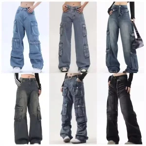 Calças jeans desgastadas, desfiadas e largas