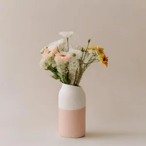China Matte Ceramic Vase with White and Terracotta Overlapping Colors – Elegant and Modern Design VDMK2403195 Manufacturers, Factories