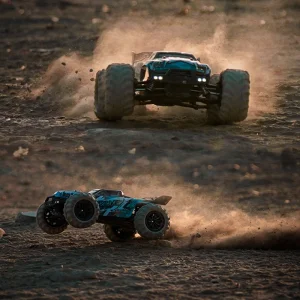 New Arrival 1/16 Scale RC Car Off-Road Racing Truck with 4WD 70KM/H Brushless Remote Control Radio Control Vehicle