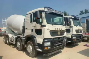 China Mobile Heavy-Duty Sinotruk HOWO Mixer Truck