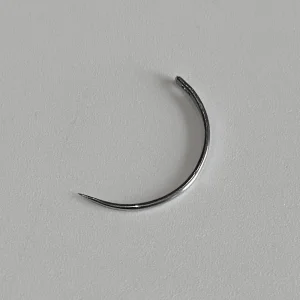 Disposable Stainless Steel Eyed Suture Needles - Sterile 8-Pack for Use in Abdominal and Pelvic Surgical Procedures