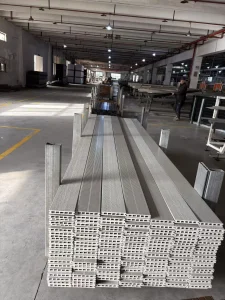 Ocox Hollow/Solid WPC Outdoor Decking Wood Plastic Composite Decking Waterproof Fireproof UV Resistance Easy Installation for Outdoor Landscaping