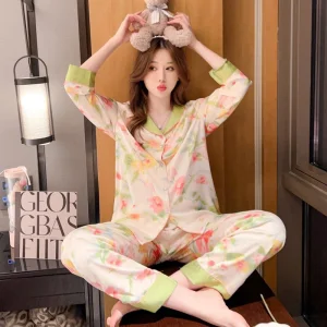 Pijamas de satén de primavera Nnr