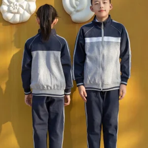 Traje de pista escolar hipoalergénico de marca propia