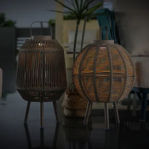 أضواء شمسية من الروطان