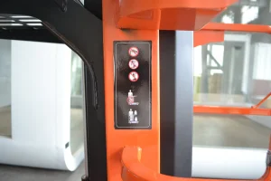 Easy Operate Electric Order Picker One Man Lift for Cargo Picking in Warehouse