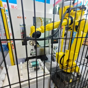 Programming Industrial Handling Robot Fanuc M-710IC/70 70kg Payload Robotic Arm with Gripper CNC Machine Tool Tending Robot Loading Unloading