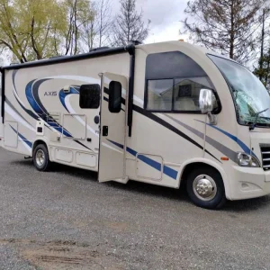High Quality Luxury RV Motorhome Fully Equipped Camper Van Mobile Home with Kitchen Bathroom Solar System Off Grid Travel RV Pro