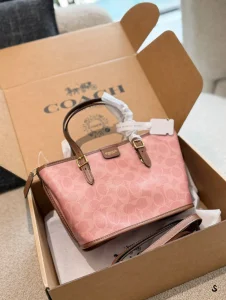 Fabricante mayorista de bolsos de mano de cuero PU para mujeres, bolsos de hombro de moda, bolsos cruzados para damas, fábrica de Guangzhou