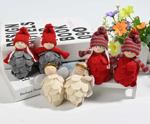 China Festive Pinecone-Shaped Christmas Pendants