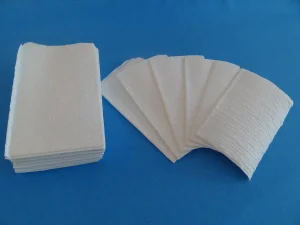 1/4 Fold Disposable Hand Towels 55GSM/65GSM 3/4ply Customized Size for Hospital Doctor