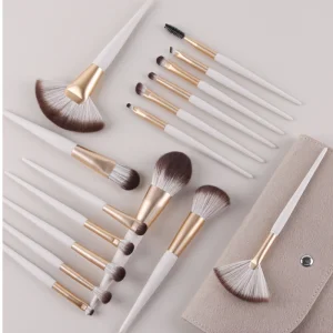 Hot Sale 16PCS Makeup Brush Set Portable Beginner Foundation Concealer Brush Soft Bristle Brush Makeup Brush with PU Bag