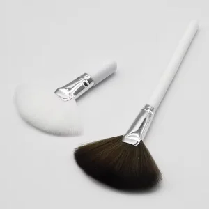 Private Label Fluffy Thick Nylon Fan Brush Super Soft Mini Spa