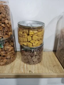 Manufacturer High Nutritional Value Freeze-Dried Beef Bone Soup Cubes Pet Treat Pet Food