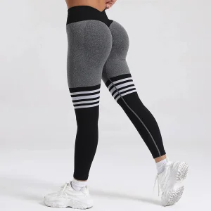 Pantalones deportivos de entrenamiento de yoga sin costuras de alta cintura con scrunch en el trasero y logo personalizado