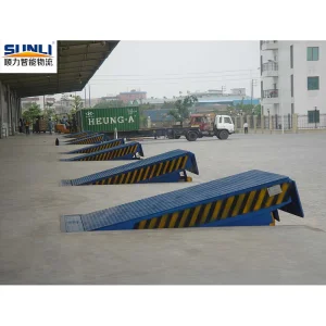 2026 China Factory Direct HD Brand Hydraulic Telescoping Dock Leveler Steel Ramp High Strength Manganese 8ft*6ft