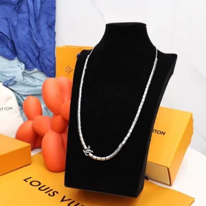 China LV PARADISE NECKLACE The LV Paradise necklace welcomes the new season with pop brilliance. Staggered arrangement of metal and resin beads , the chain link is engraved with Monogram pattern, showing exquisite Italian craftsmanship, Pairs well with the same pieces from the capsule collection. Suppliers, Exporters