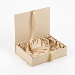 Custom Print Personalized Luxury Paper Magnetic Closure Gift Box