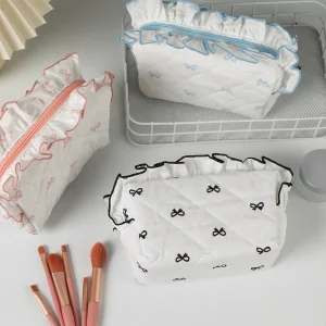 Fashionable Travel Makeup Pouch