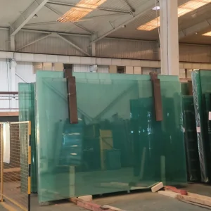 China Wholesale Transparent Flat 2mm 3mm 4mm 5mm 6mm 8mm 10mm 12mm 19mm Tempered Clear Float Glass for Building Window Production