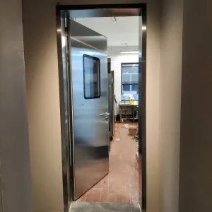 Porta de Balanço Anticolisão em Aço Inoxidável para Oficina de Produção Alimentar Limpa
