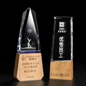 Custom Size Crystal Glass Cube Trophy on Wood Base for Dealer Incentive