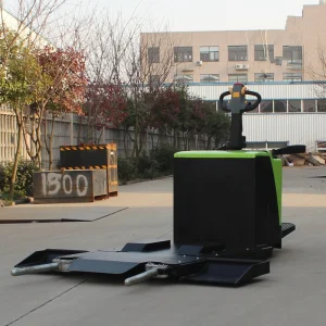 Factory Outlet Drive Electric Car Mover Vehicle Mover Tow Truck for Larger Tonnage Transport