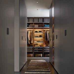 Foshan Furniture Customized High End Closet Cabinet with Drawers Bedroom Furniture Solid Wood /Metal Corner Walk in Wooden Cupboard Sliding Door Wardrobe