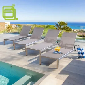 Chaises longues empilables en aluminium maillé beige moderne pour extérieur, transats de piscine