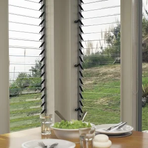 High Quality Aluminum Shutter Temperred Morden Jalousie Price Vertical Louver Glass Window