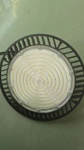 Luces LED de alta bahía 200W, 30000lm 6500K luces LED de alta bahía tipo UFO AC100-277V con enchufe para iluminación industrial de almacenes, talleres, fábricas, graneros y garajes