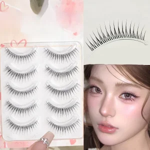 رموش صناعية احترافية تتطلب تطبيق لاصق الرموش لمظهر مكياج عيون دراماتيكي