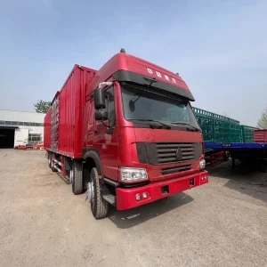 China National Heavy Duty Truck HOWO 12-Wheel Container Truck, 20-Ton Truck, 25 Cubic Meter Box Truck, Van Transport Vehicle