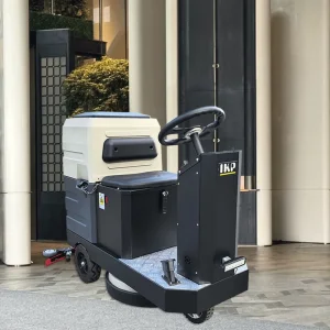 Advanced Heated Brush System for Efficient Street Cleaning