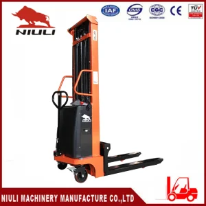 2 Ton Semi Electric Stacker with Ce Certification