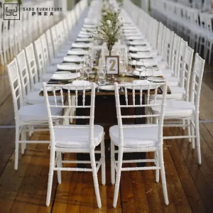 Wholesale White Banquet Wedding Chiavari Tiffany Chair with Cushion Hot Sale Stackable Metal Iron Hotel Restaurants Dining Table and Chairs for Events Party