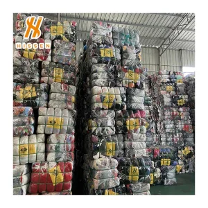 Paquete de ropa usada de bebé