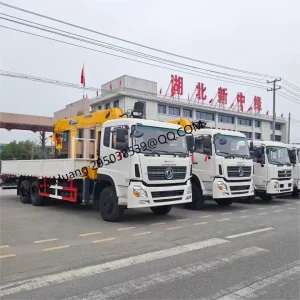 Heavy-Duty Crane Truck with 8t Crane for Efficient Construction Work and Lifting Tasks